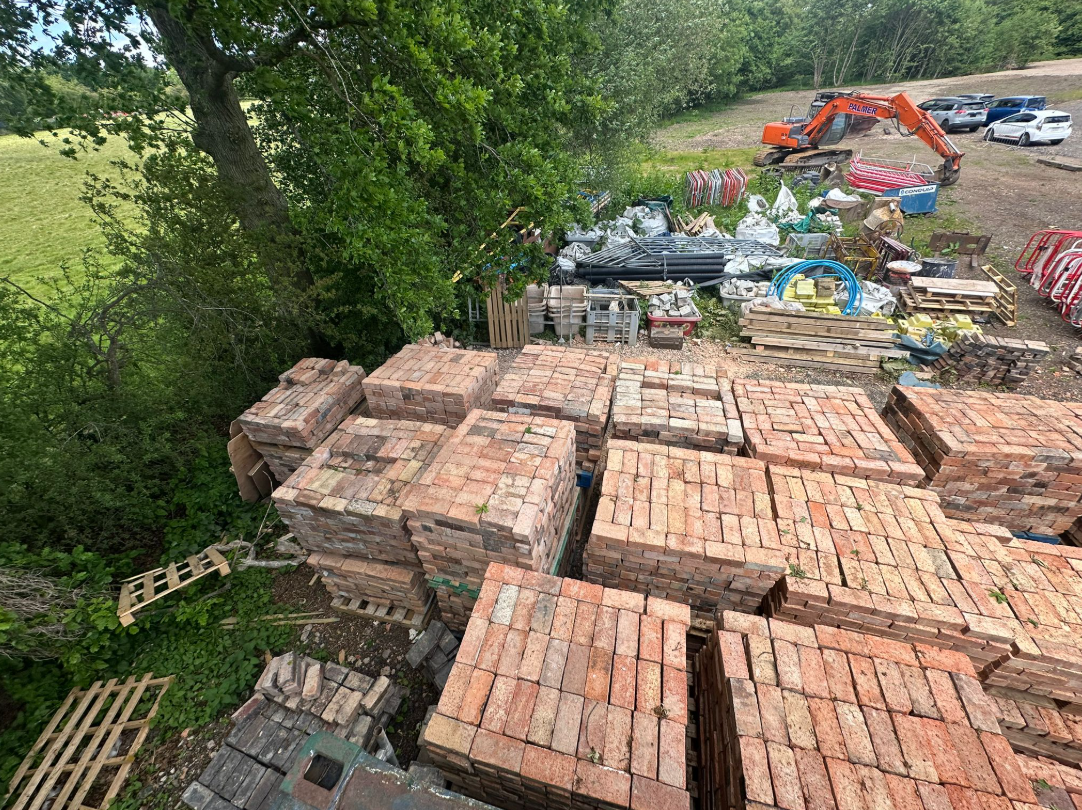 Premium reclaimed wirecut bricks for modern extensions